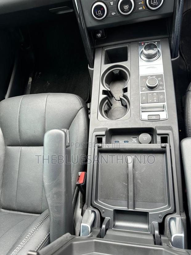 Land Rover Discovery 2020 Gray