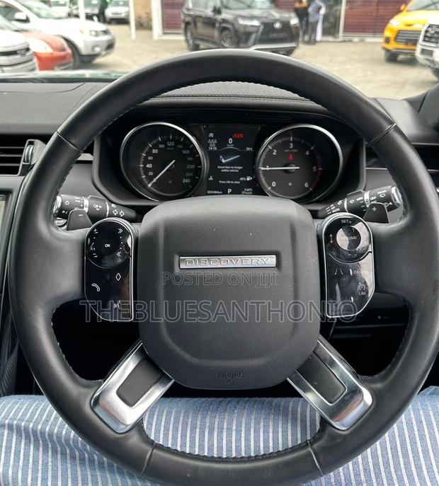 Land Rover Discovery 2020 Gray