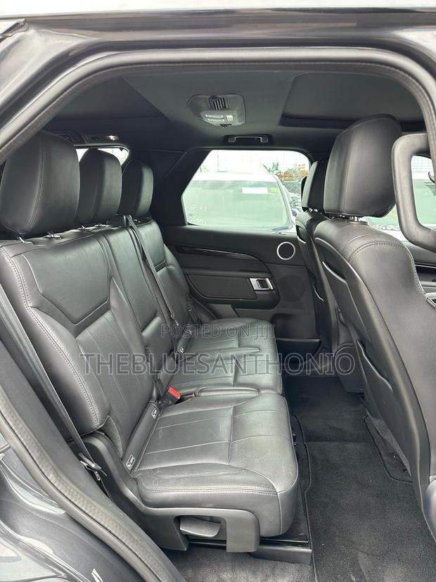 Land Rover Discovery 2020 Gray