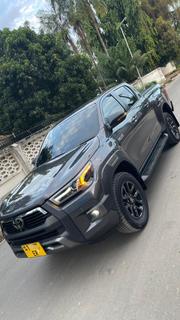 Toyota Hilux 2023 Gray for sale