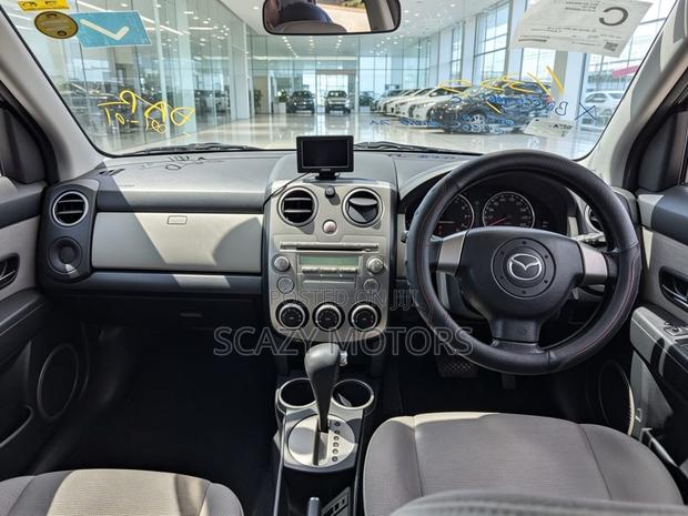 Mazda Verisa 2004 Silver