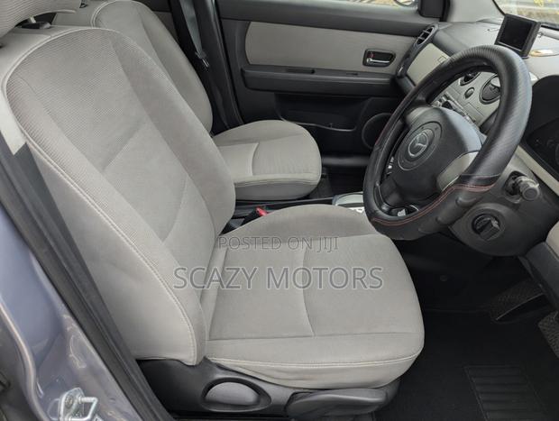 Mazda Verisa 2004 Silver