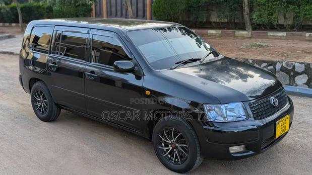 Toyota Succeed 2004 Black
