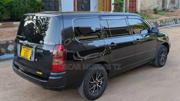 Toyota Succeed 2004 Black