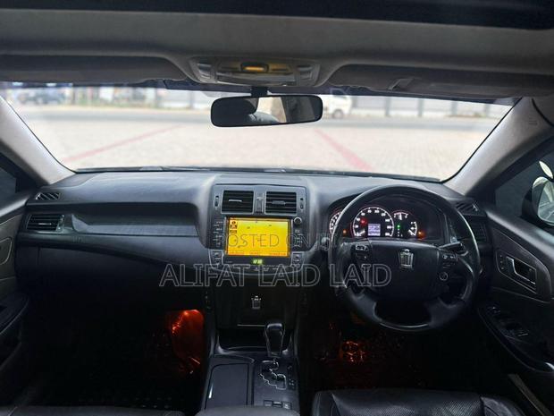 Toyota Crown 2009 Black