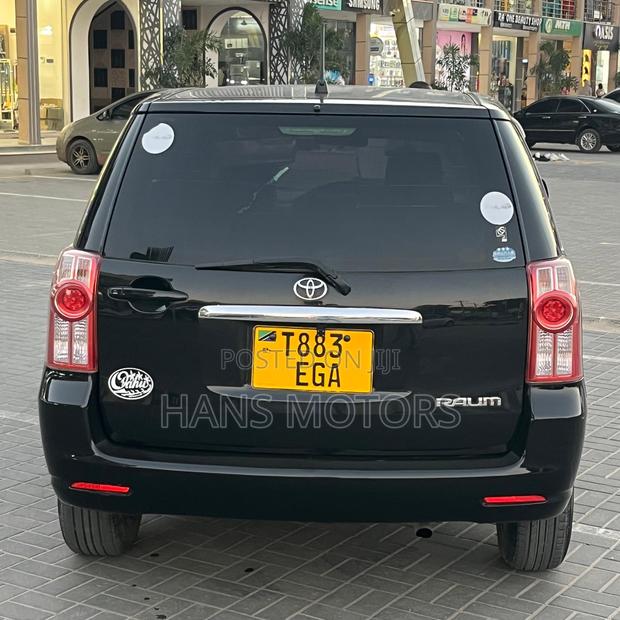 Toyota Raum 2009 Black