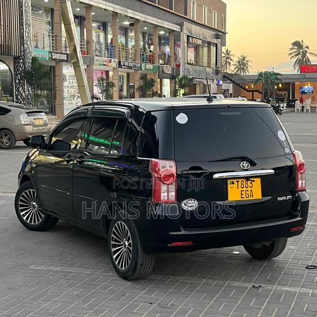 Toyota Raum 2009 Black