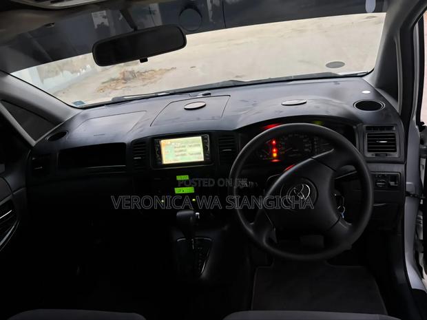 Toyota Corolla Spacio 2004