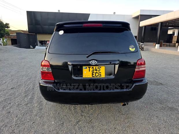 Toyota Kluger 2005 Black