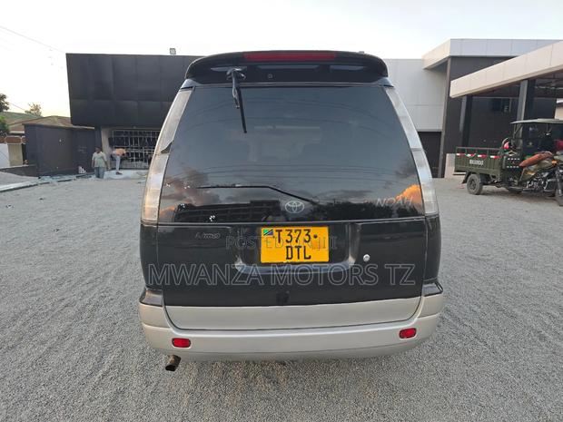 Toyota Noah 2001 Black