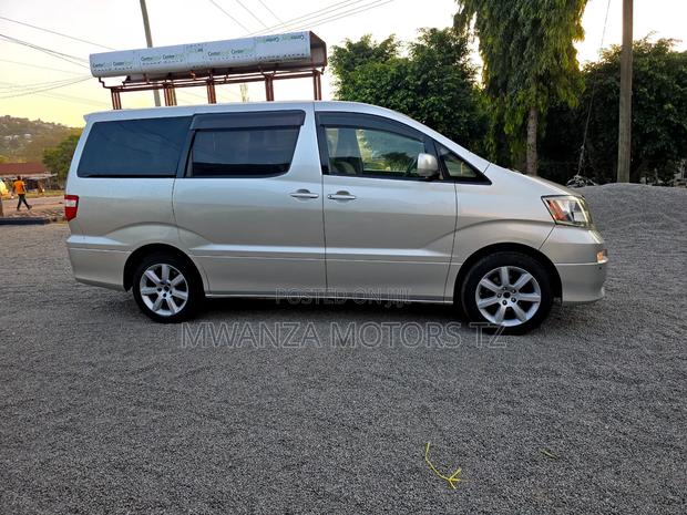 Toyota Alphard 2004 Beige