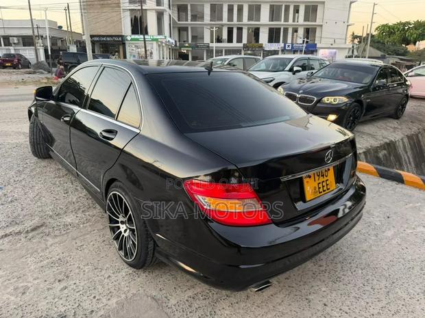 Mercedes-Benz C-Class 2009 Black