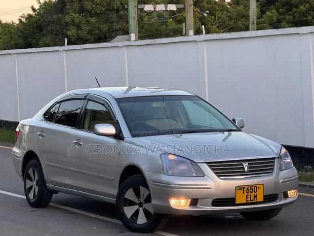 Toyota Premio 2004
