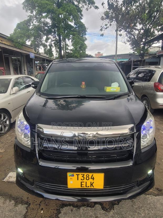 Toyota Noah 2008 Black