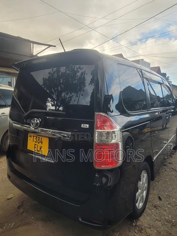 Toyota Noah 2008 Black