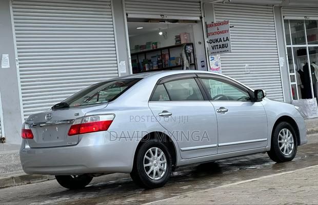 Toyota Premio 2010 Silver