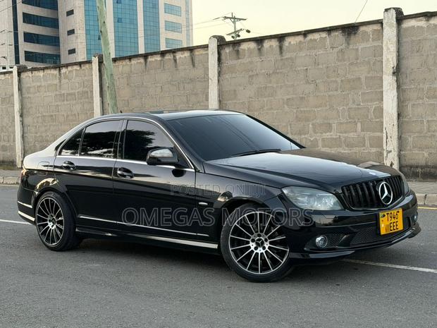 Mercedes-Benz C200 2008 Black