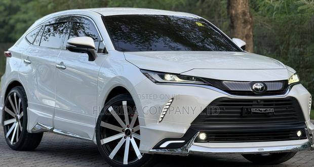Toyota Harrier 2022 White