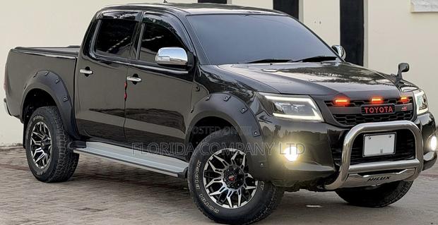 Toyota Hilux 2012
