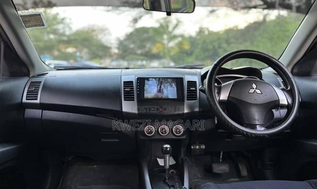 Mitsubishi Outlander 2006 Blue