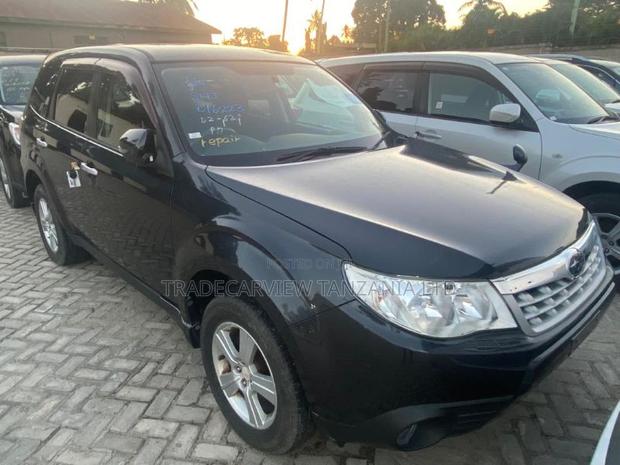 Subaru Forester 2011 Gray