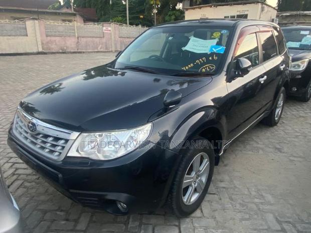 Subaru Forester 2011 Gray