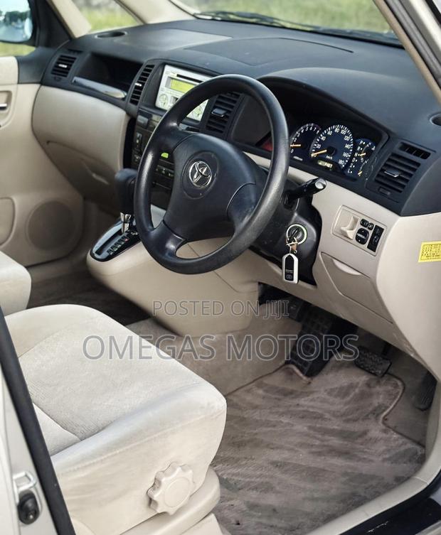 Toyota Wish 2003 Gold