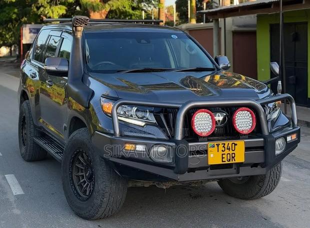 Toyota Land Cruiser Prado 2020 Black