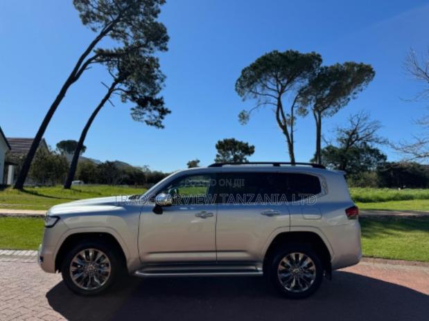 New Toyota Land Cruiser 2026 Silver