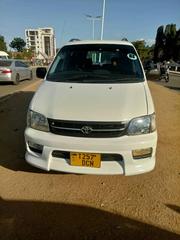 Toyota Noah 2002 Pearl for sale