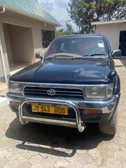 Toyota Hilux Surf 2000 Black for sale