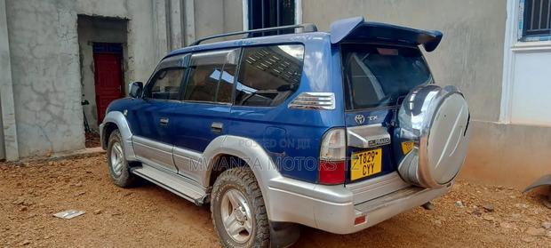 Toyota Land Cruiser Prado 1997 Blue
