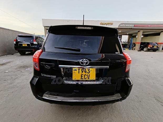 Toyota Vanguard 2009 Black