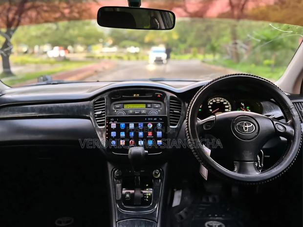 Toyota Kluger 2006