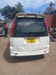 Toyota Noah 2002 White for sale