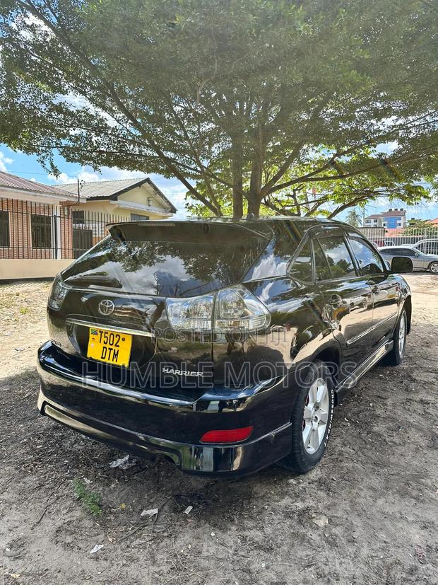 Toyota Harrier 2004 Black