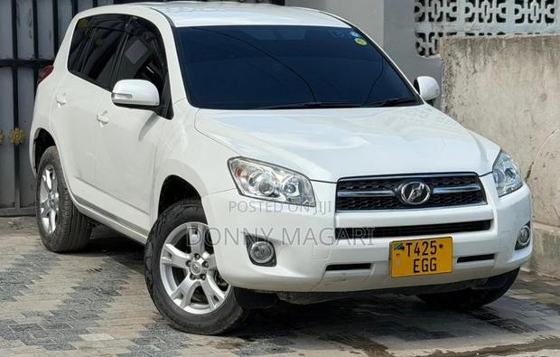 Toyota RAV4 2008 White