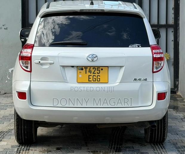 Toyota RAV4 2008 White