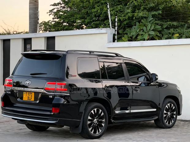 Toyota Land Cruiser Prado 2014 Black
