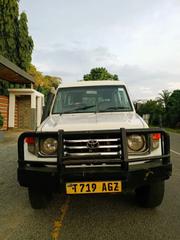 Toyota Land Cruiser 2006 White for sale
