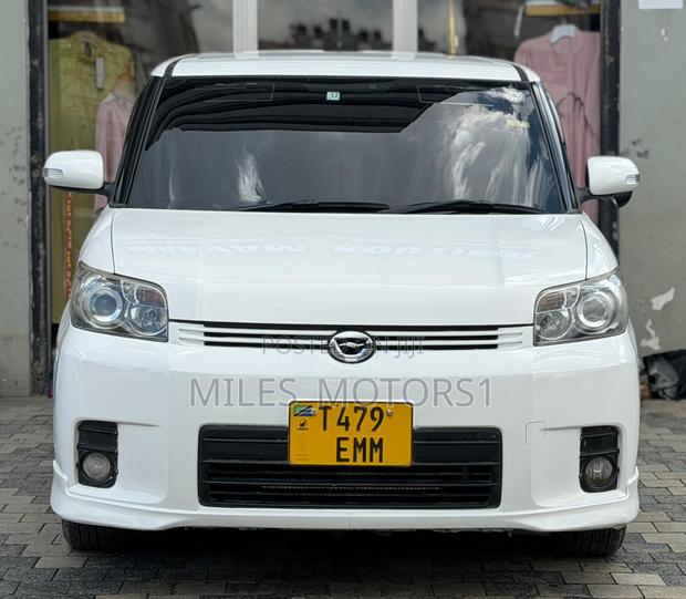 Toyota Corolla Rumion 2007 White