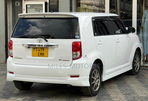 Toyota Corolla Rumion 2007 White