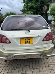 Toyota Harrier 2000 Beige for sale