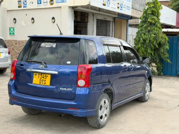 Toyota Raum 2005 Blue