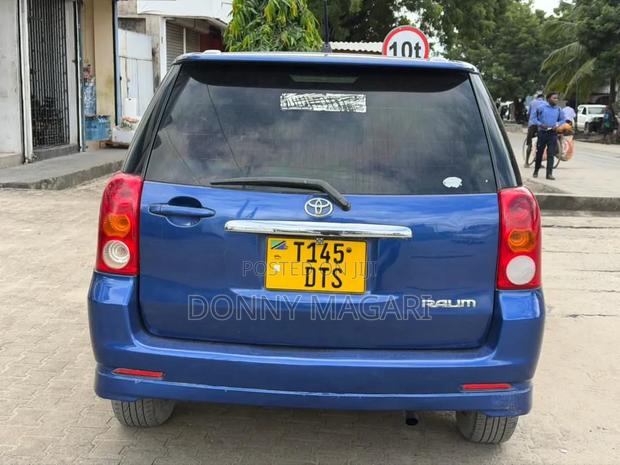Toyota Raum 2005 Blue
