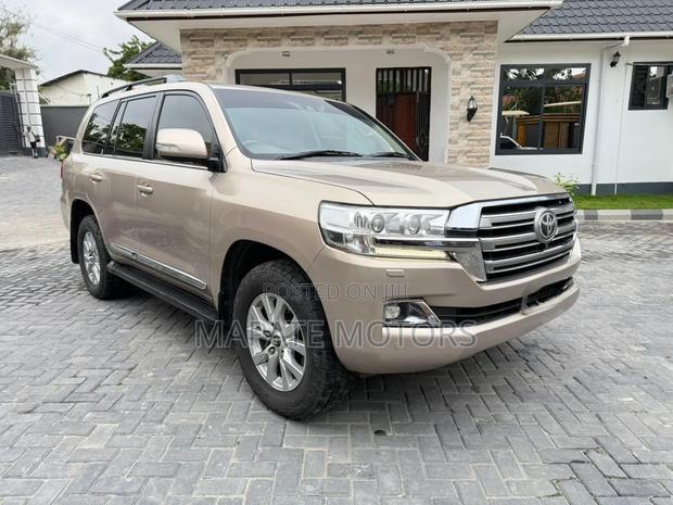 Toyota Land Cruiser 4.5 V8 VXR 2016 Silver