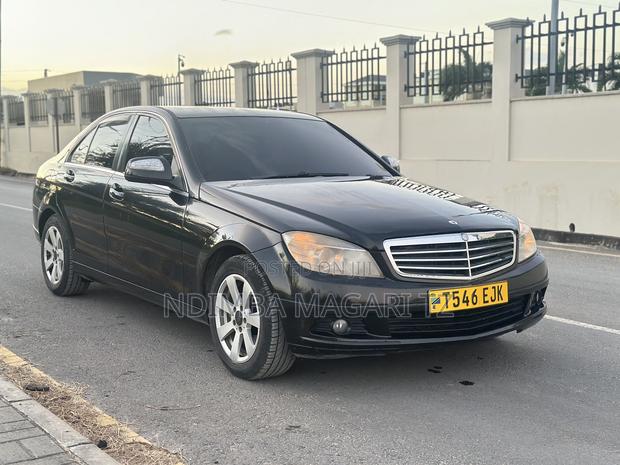 Mercedes-Benz C-Class 2011 Black