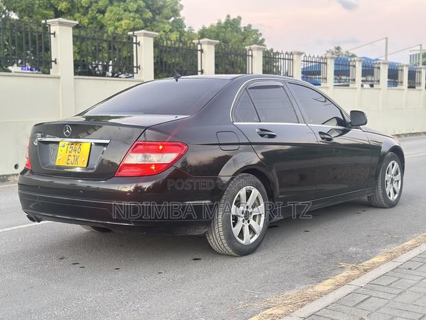Mercedes-Benz C-Class 2011 Black
