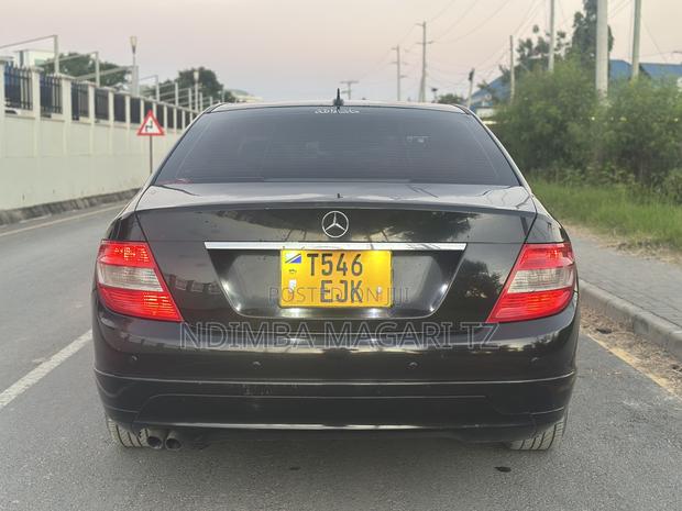 Mercedes-Benz C-Class 2011 Black