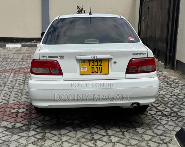 Toyota Carina 2001 White